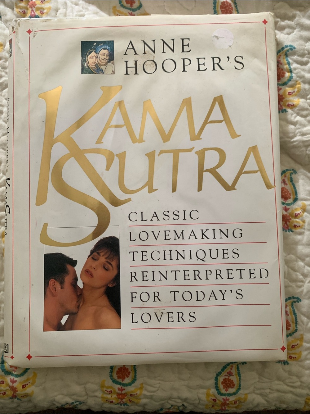 Anne Hooper's Kama Sutra Hardcover - White & Gold